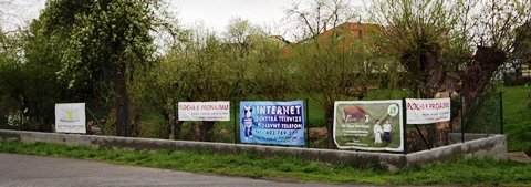 Reklamní bannery na oplocení v Hustopečích nad Bečvou
